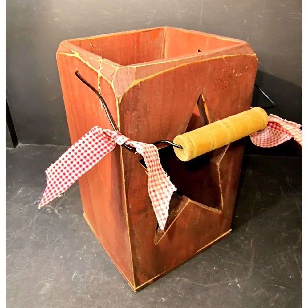 2000.  Rustic Red Wooden Lantern Candle Box Primitive Folk Art Star Cut Out